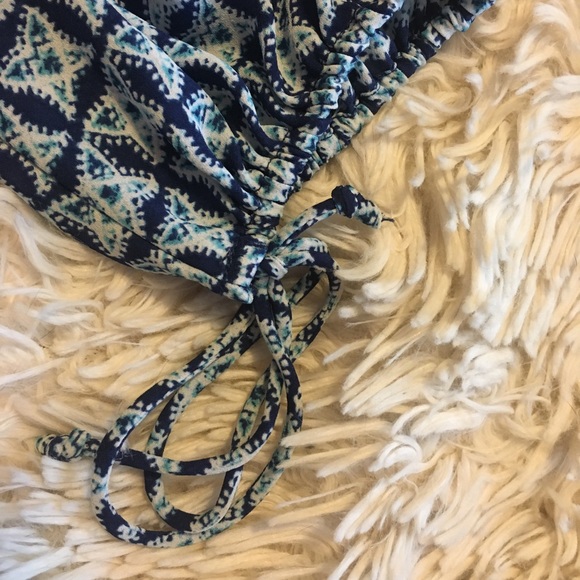 Banana Republic 3/4 sleeve size M blouse - Picture 2 of 4